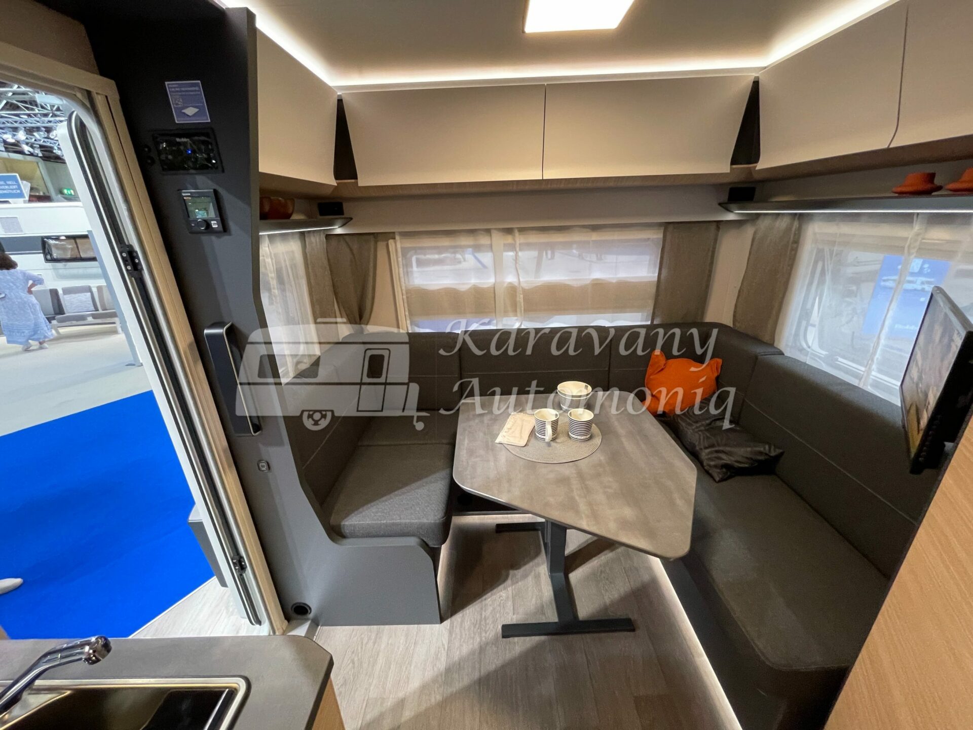 Na objednávku Model 2024 Karavan Hobby MAXIA 495 UL