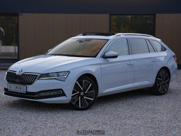 Skoda Superb Combi 2.0 TDI 4×4 Pano, 360, adaptív t.