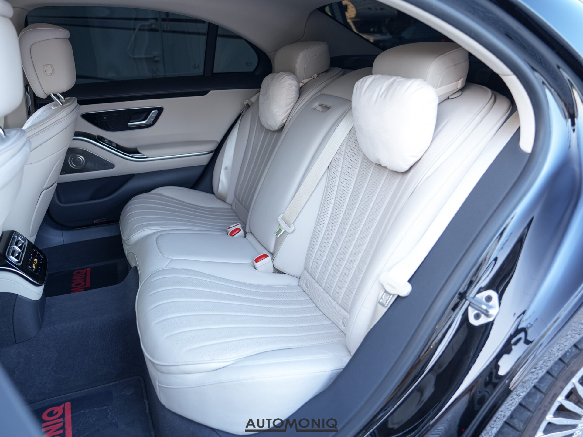 Mercedes-Benz S 400 d L AMG Pano, Burmester, SoftClose, natáč. n., Active Sound, súkr. os.