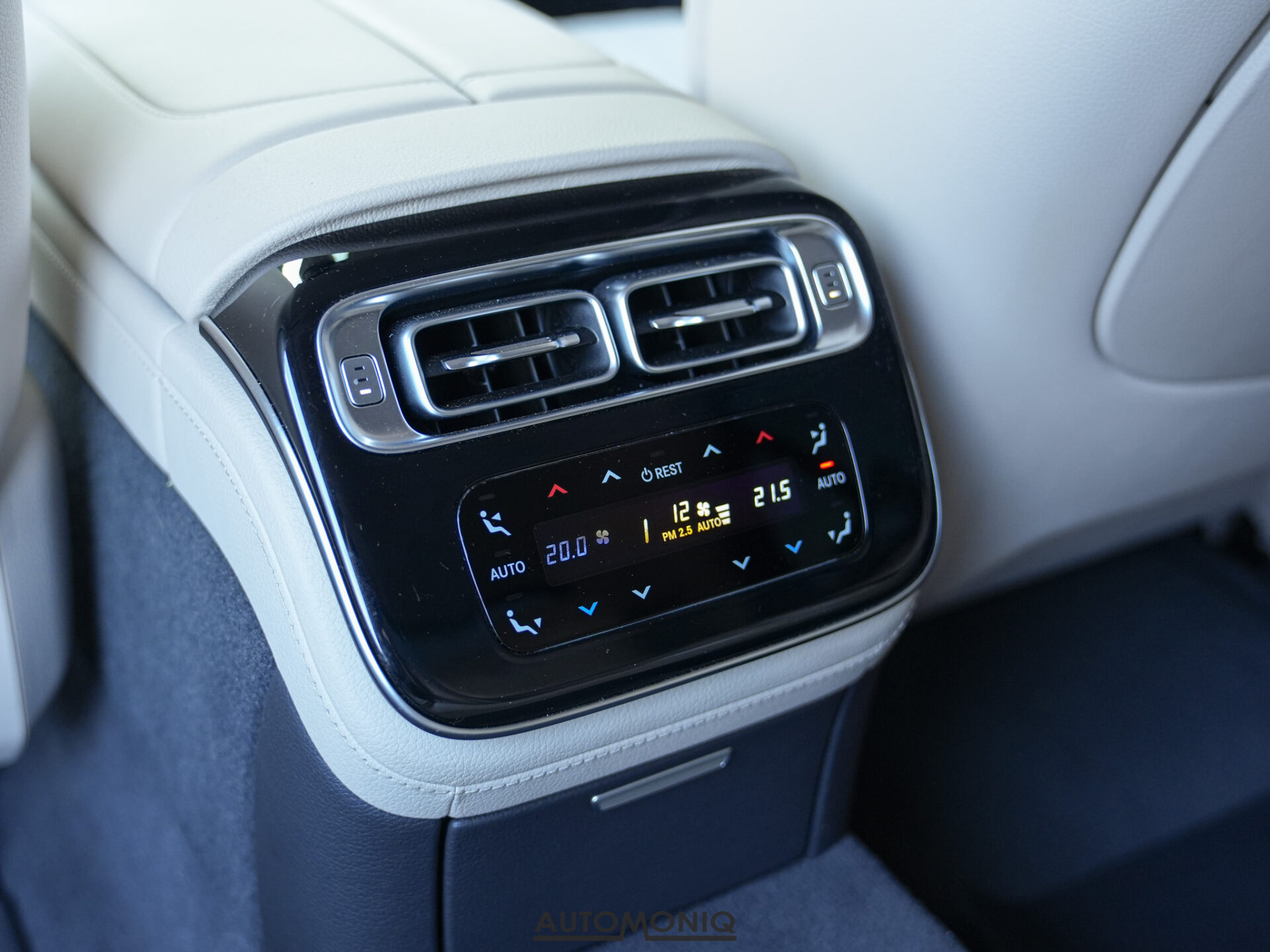 Mercedes-Benz S 400 d L AMG Pano, Burmester, SoftClose, natáč. n., Active Sound, súkr. os.