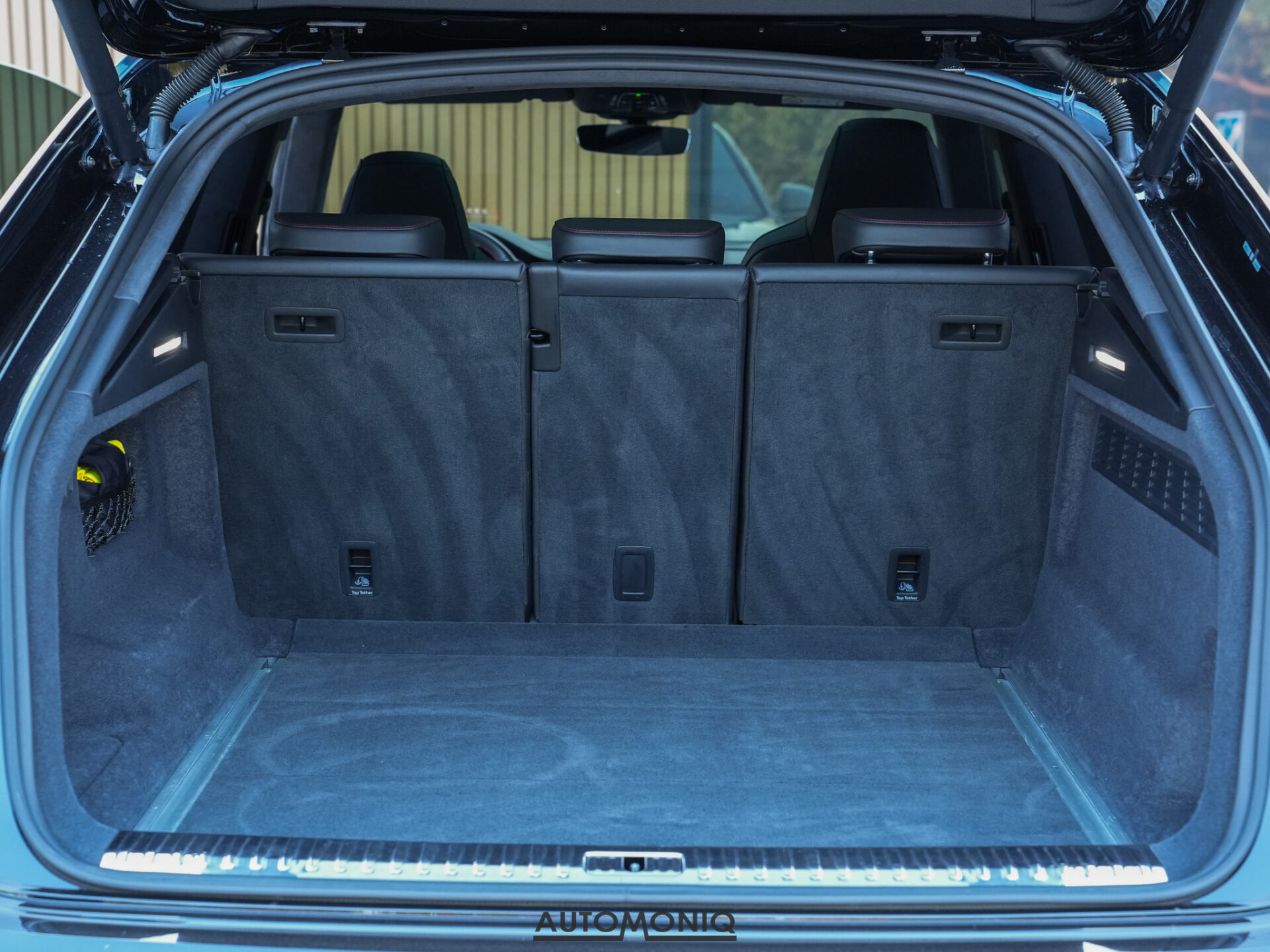 Audi RSQ8 Matrix, Ker. brzdy, Pano, B&O, Vzduch, HUD, Soft-Close / Na splátky