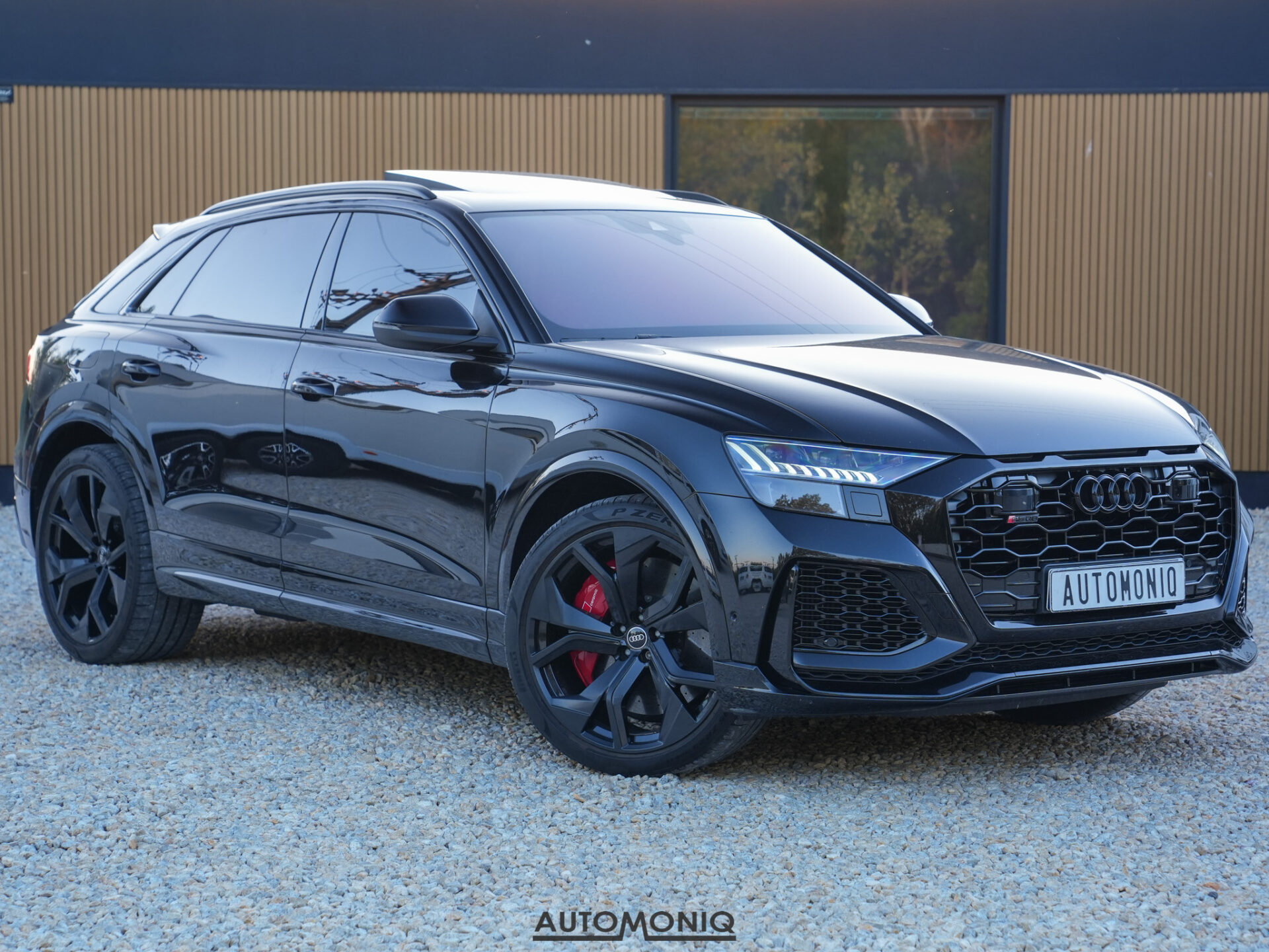 Audi RSQ8 Matrix, Ker. brzdy, Pano, B&O, Vzduch, HUD, Soft-Close / Na splátky