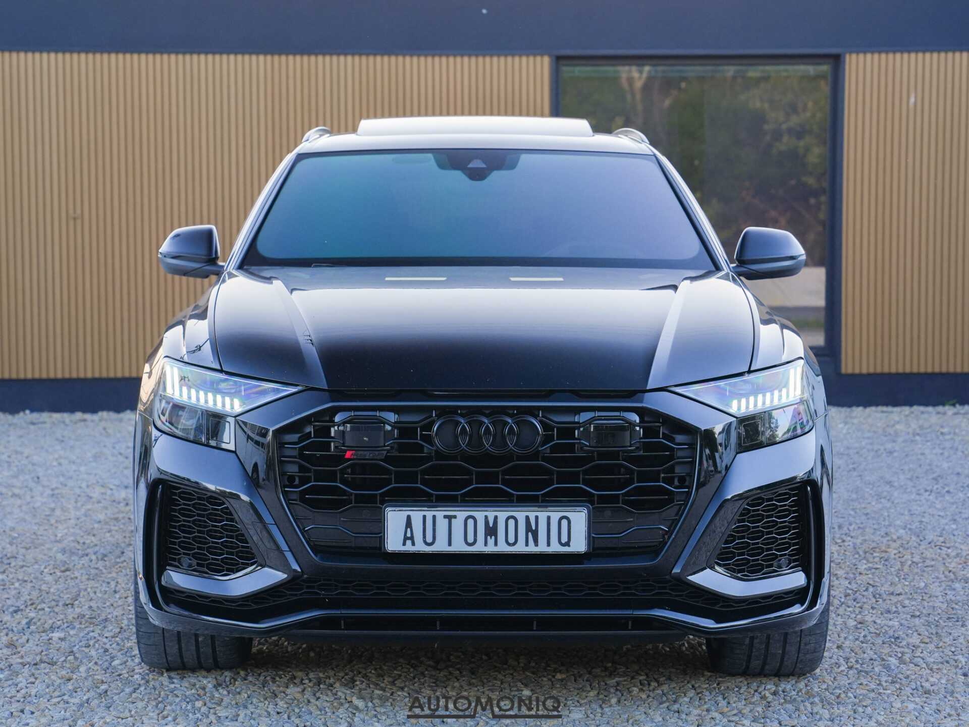 Audi RSQ8 Matrix, Ker. brzdy, Pano, B&O, Vzduch, HUD, Soft-Close / Na splátky