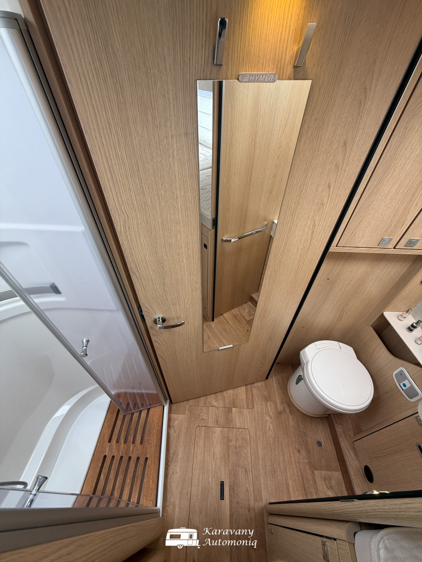 Hymer B 680 Mercedes Plná výbava, 3,5t, Markíza, Klíma, Solar, Nosič, TV, Sat, Stab. nohy, DuoControl, Adaptív