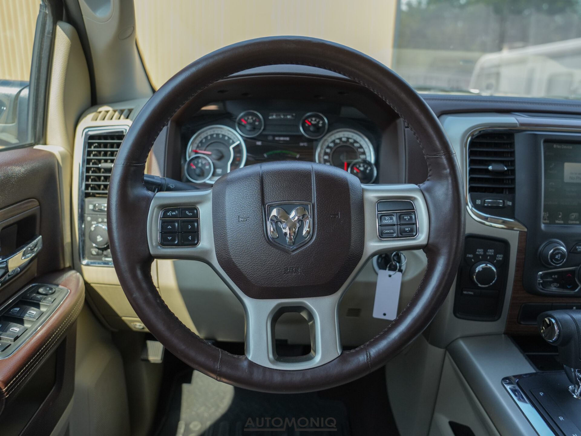 Dodge Ram 1500 5.7 Hemi Quadcab LoneStar Kamera, Výhrev a odv. sedačiek, Tempomat