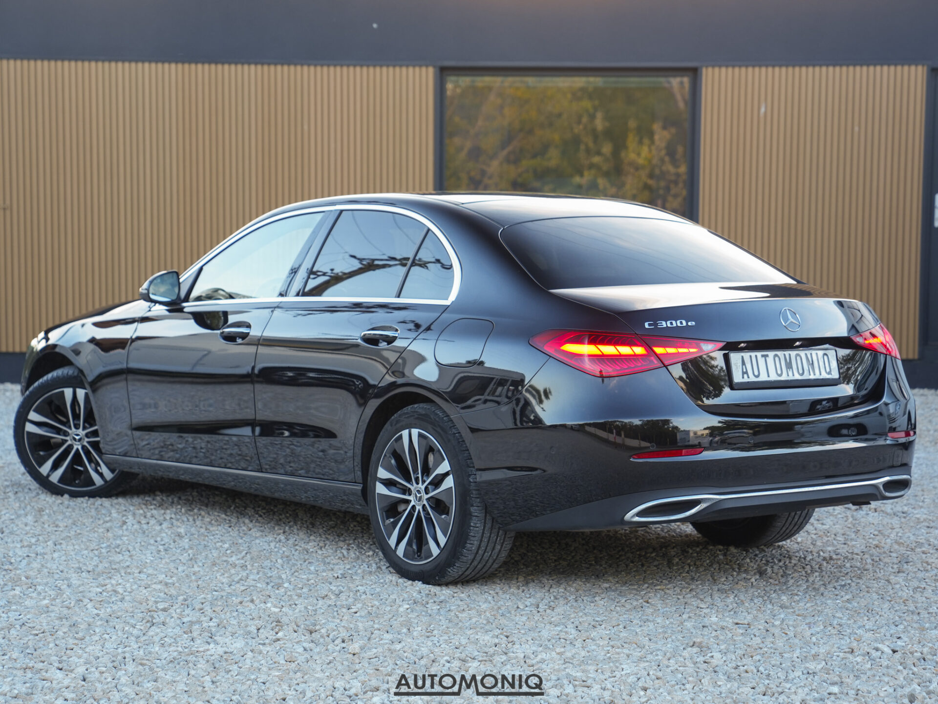 Mercedes C 300 E Digital Light, MBUX, Ambient, Keyless