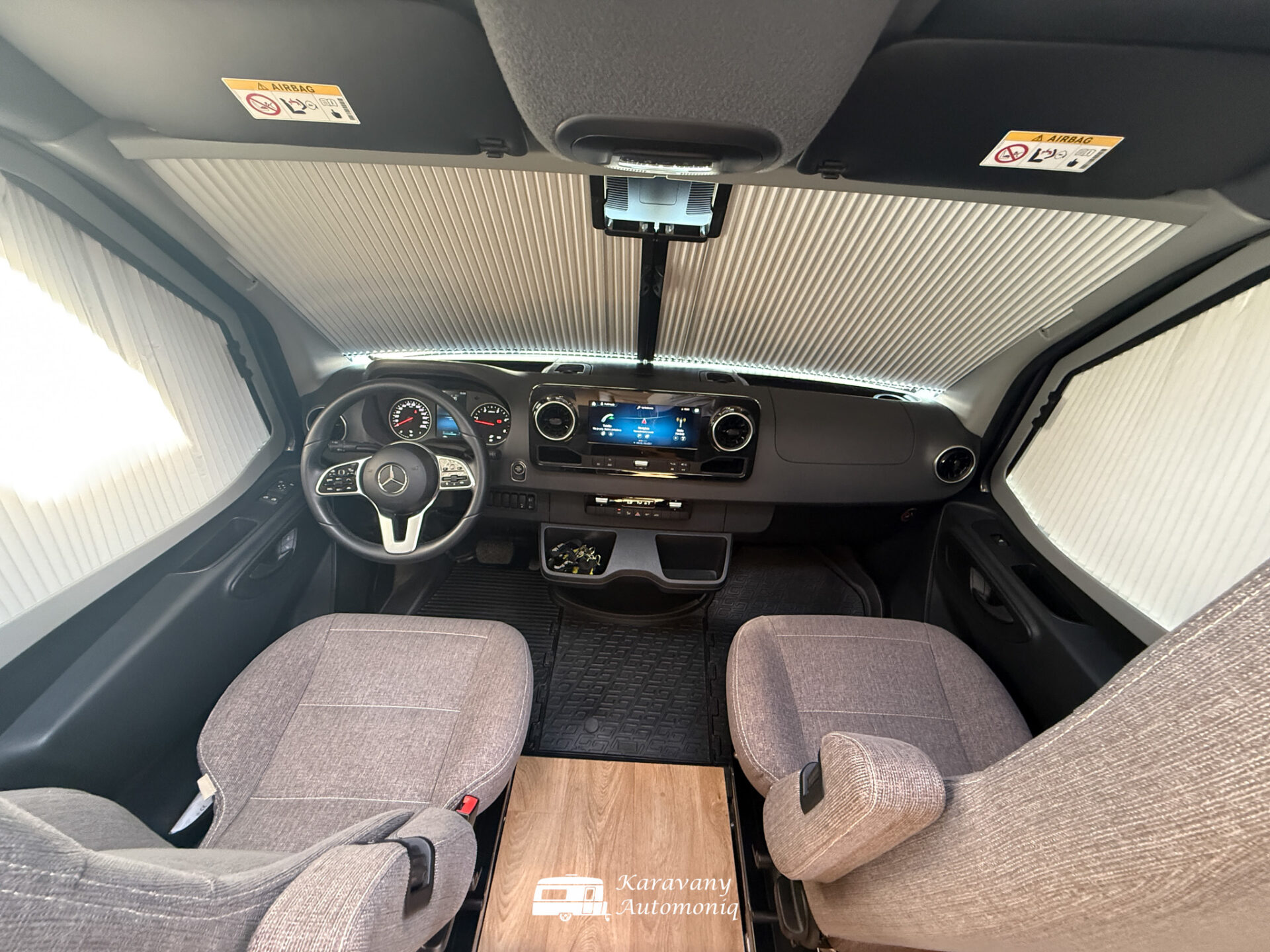 Hymer B 680 Mercedes Plná výbava, 3,5t, Markíza, Klíma, Solar, Nosič, TV, Sat, Stab. nohy, DuoControl, Adaptív
