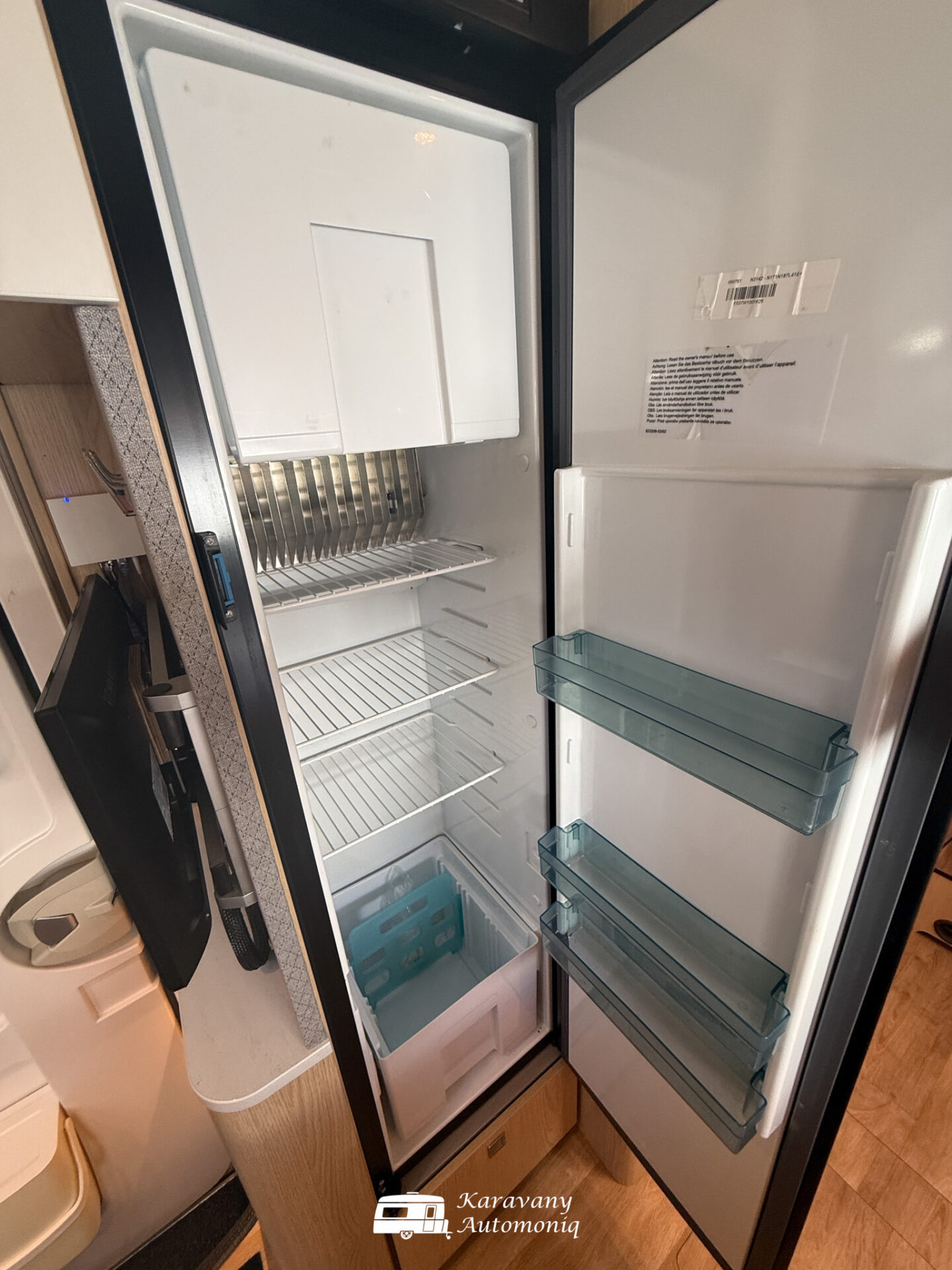 Hymer B 680 Mercedes Plná výbava, 3,5t, Markíza, Klíma, Solar, Nosič, TV, Sat, Stab. nohy, DuoControl, Adaptív