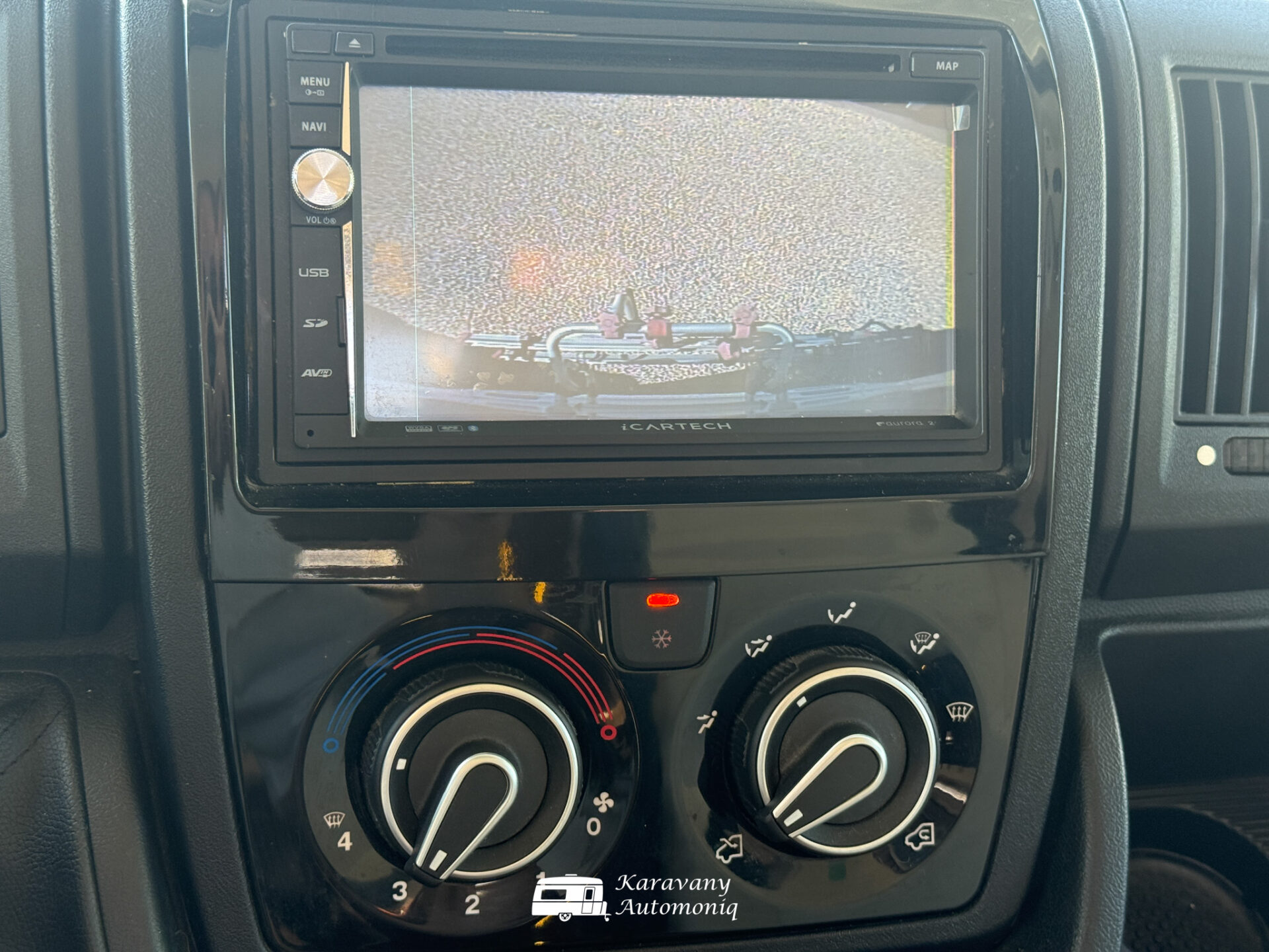 McLouis Nevis 880G Fiat Klíma,Solár,Markíza, Nosič, TV, Sat, Vzduch, Digestor