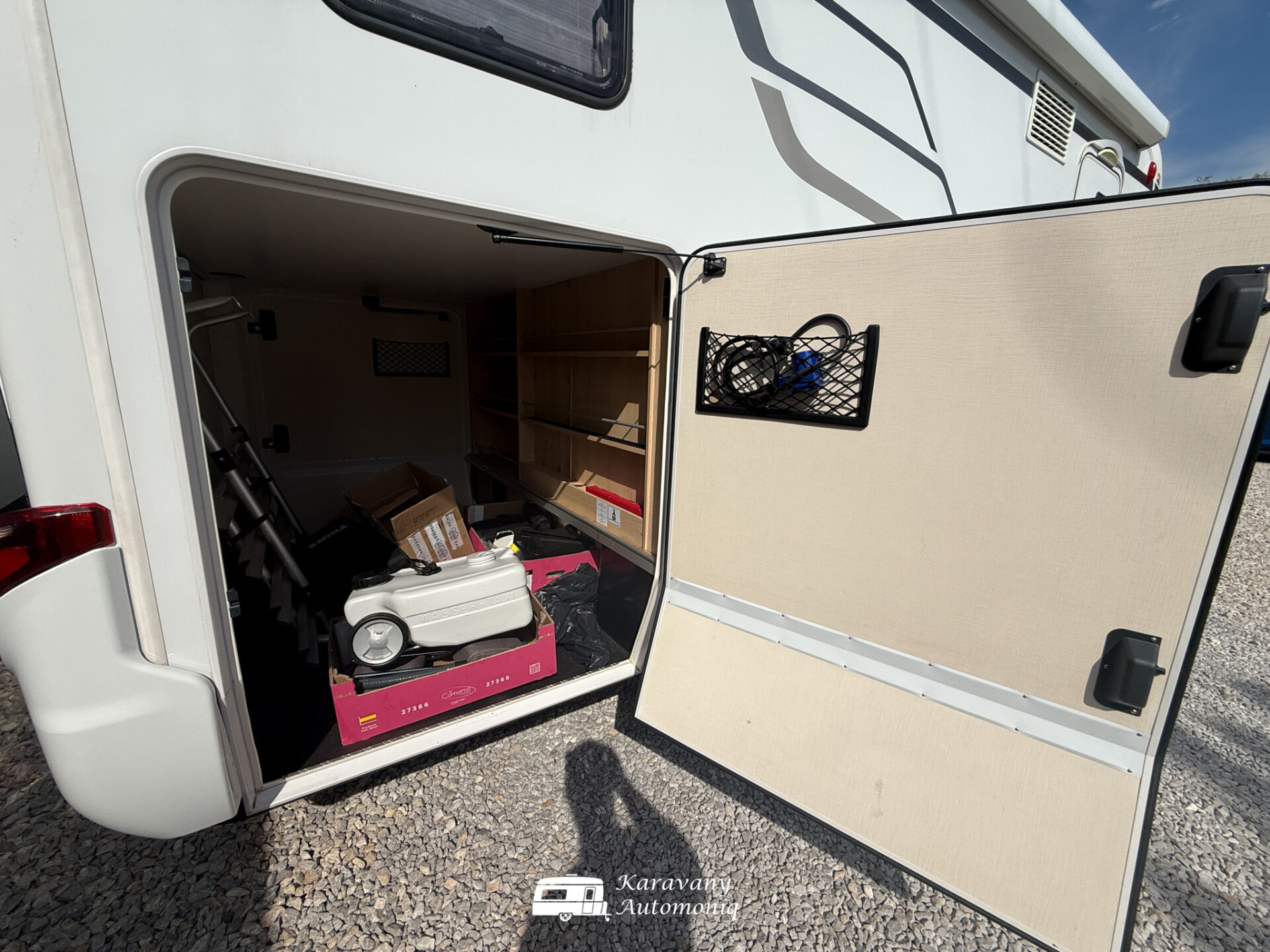 Hymer B 680 Mercedes Plná výbava, 3,5t, Markíza, Klíma, Solar, Nosič, TV, Sat, Stab. nohy, DuoControl, Adaptív