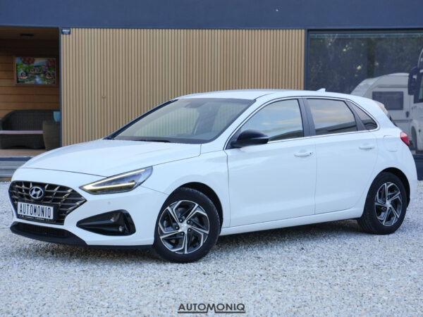 Hyundai i30 1.5 Smart Key, LED, Záruka, Carplay, 1.majiteľ