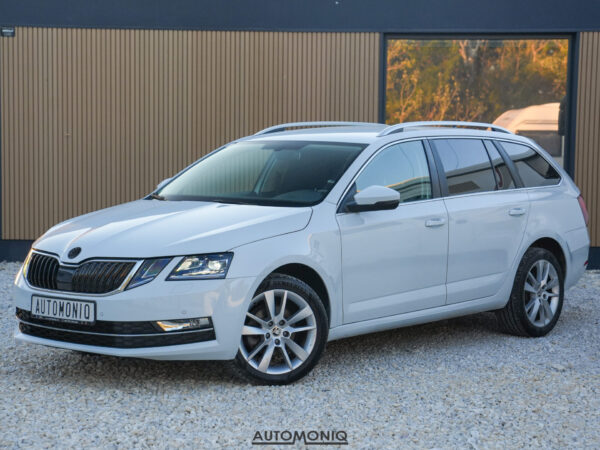 Skoda Octavia Combi 1.6 TDI Ťažné, P. senzory, Výhrev s., Carplay