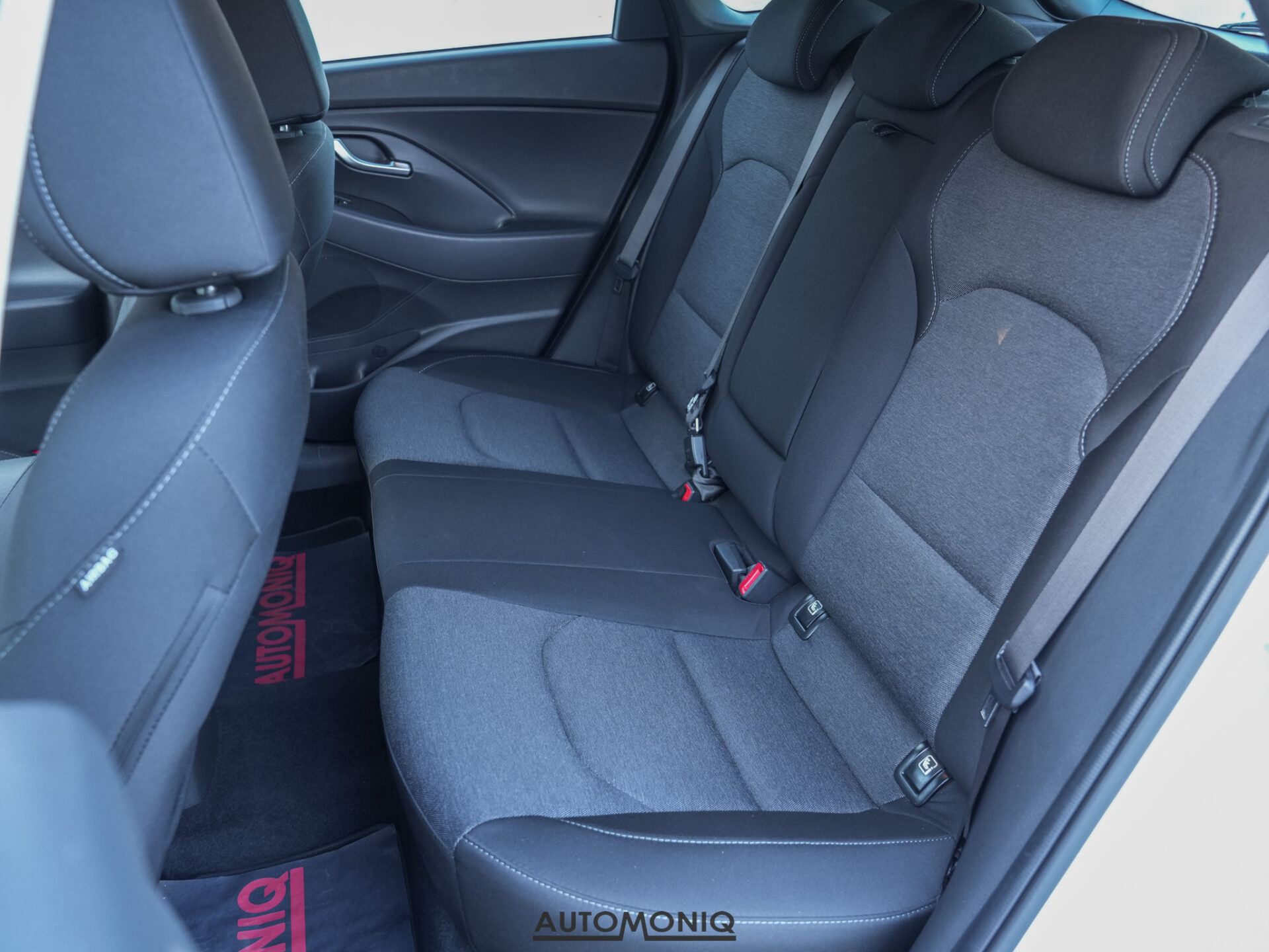 Hyundai i30 1.5 Smart Key, LED, Záruka, Carplay, 1.majiteľ