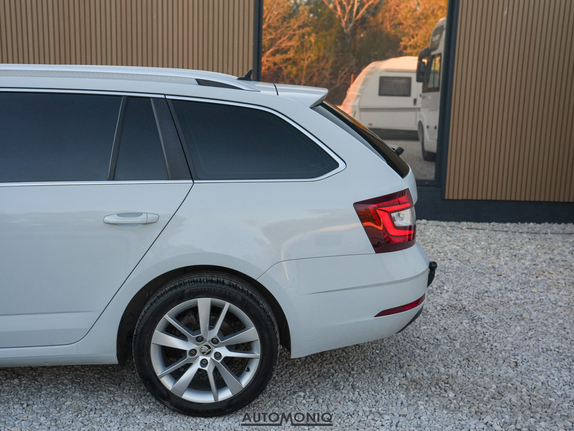 Skoda Octavia Combi 1.6 TDI Ťažné, P. senzory, Výhrev s., Carplay