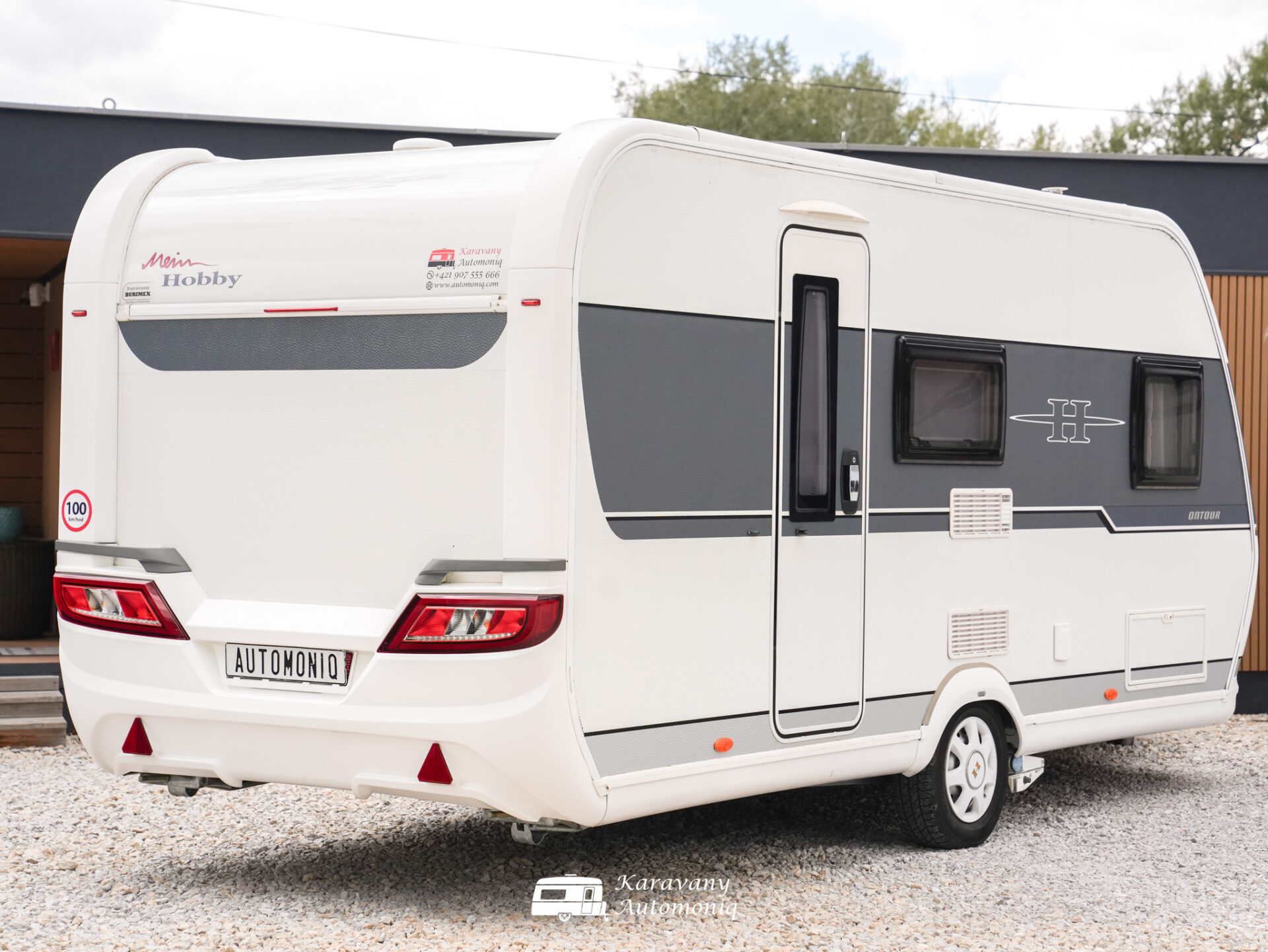 Hobby 470 KMF Ontour Mover, Solar, Vonkajšia sprcha