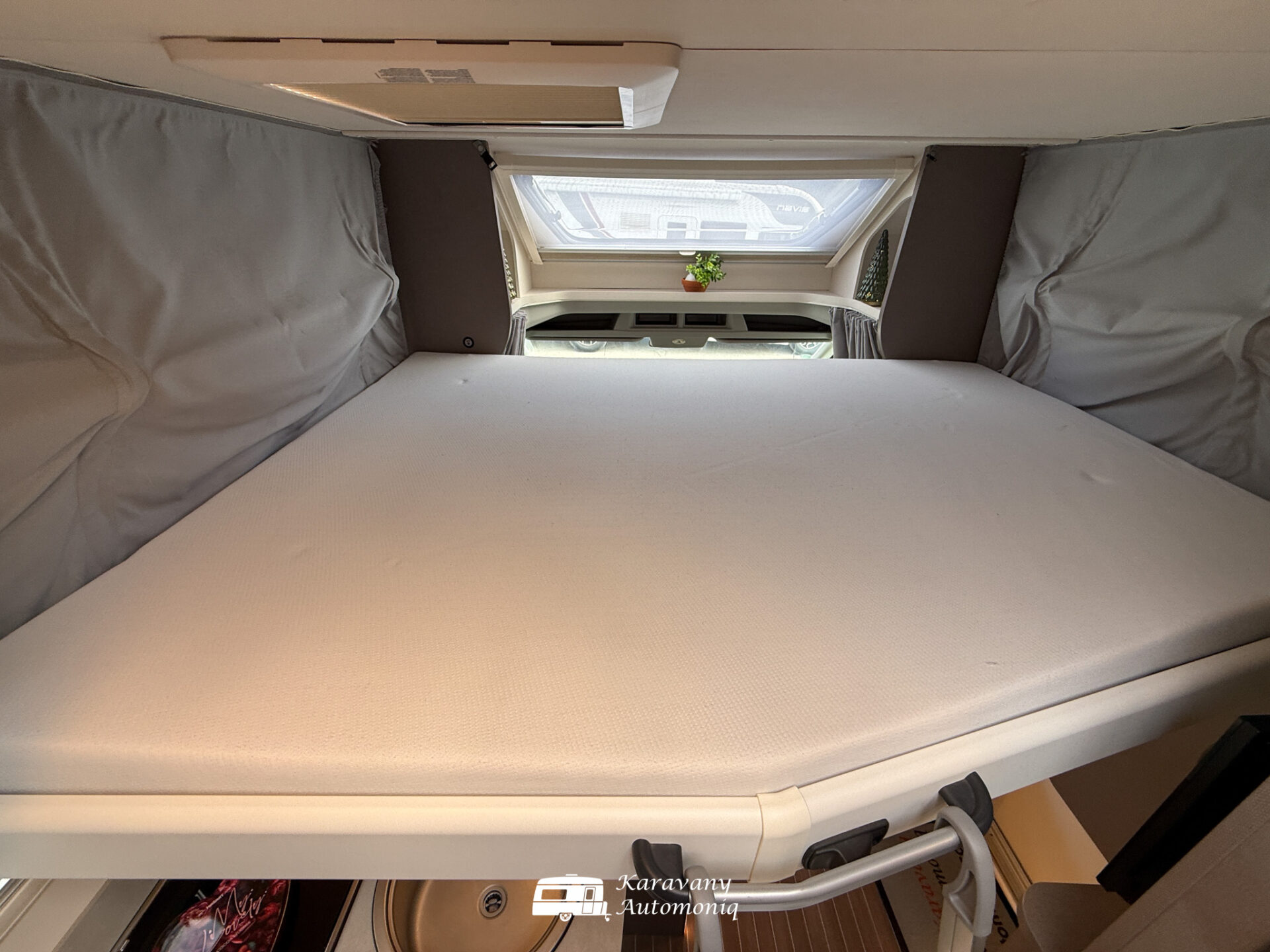 Etrusco T 6.9. SF Ford Klíma, Solar, Markíza, Nosič, TV, Koberce