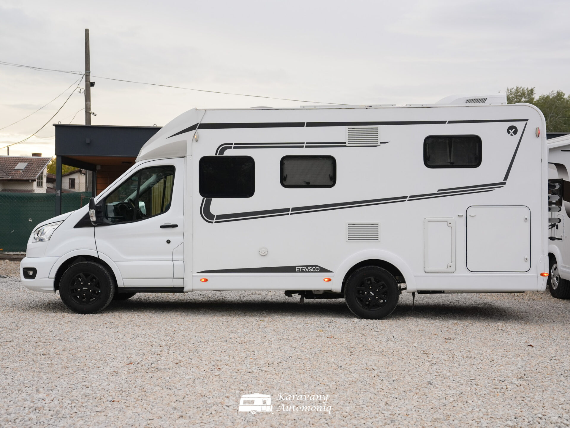 Etrusco T 6.9. SF Ford Klíma, Solar, Markíza, Nosič, TV, Koberce